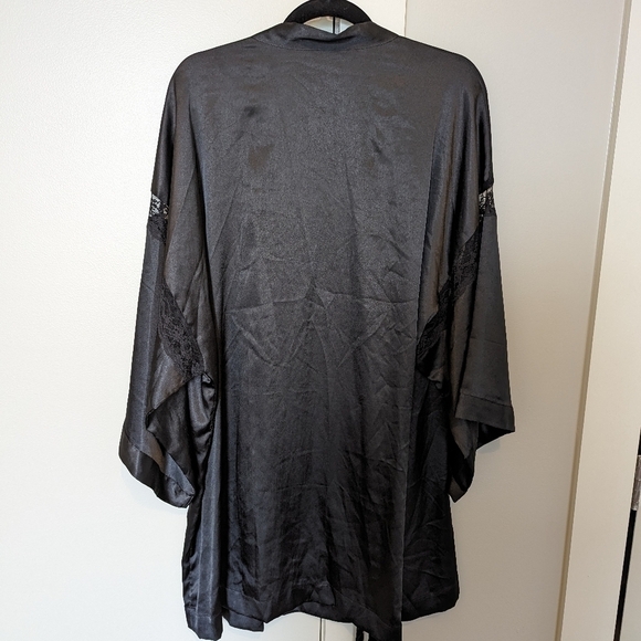 😃 Victoria's Secret short black robe sz L - Picture 8 of 8